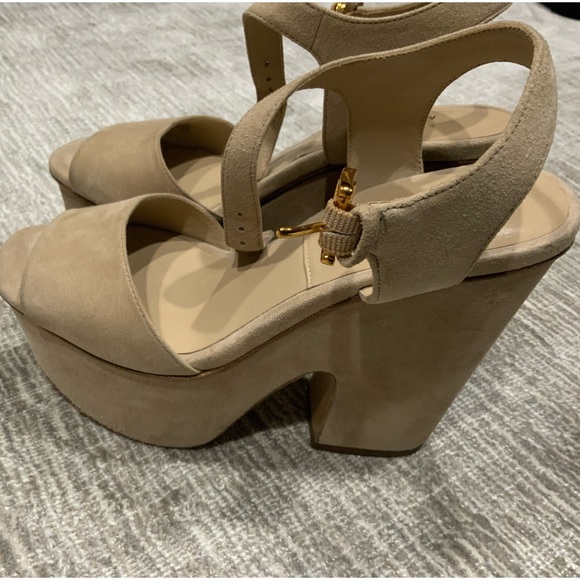 Michael Kors Collection beige suede platform sandal size 35 1/2 - Picture 2 of 4